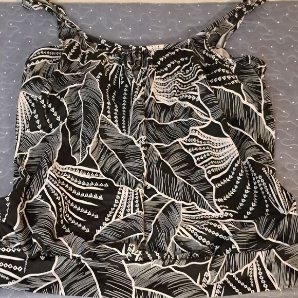 Black and White Leaf Print Women's Tankini Swim Top size 20W - Picture 1 of 4